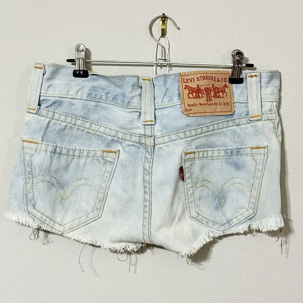 Levis Type 1 Low Bell Light Denim Shorts 3 Vintage Y2K Frayed Hem Low Rise Jorts